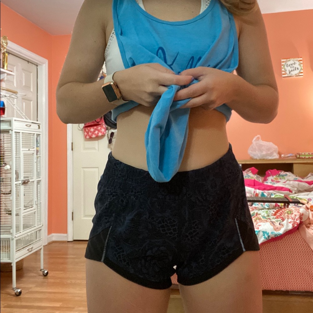 Lululemon shorts! Size 6!!